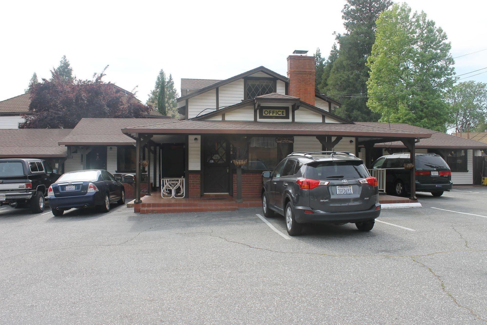 Coach N Four Motel Grass Valley Ngoại thất bức ảnh